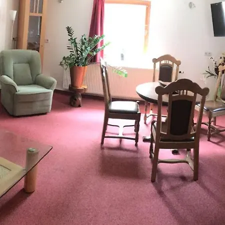 Apartment Und Am Ratswall Koethen (Anhalt)